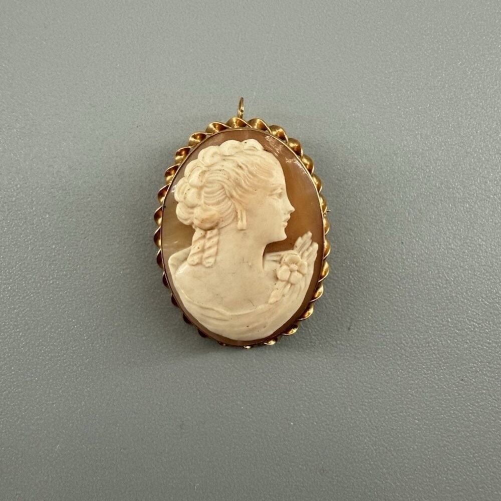 Vintage LSPCO 10K Gold Carved Shell Cameo Brooch Pendant Lady Portrait 6.3 Grams